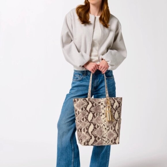 Shiraleah Lauren Tote - Cream Snakeskin Tote Bag - Picture 3 of 4